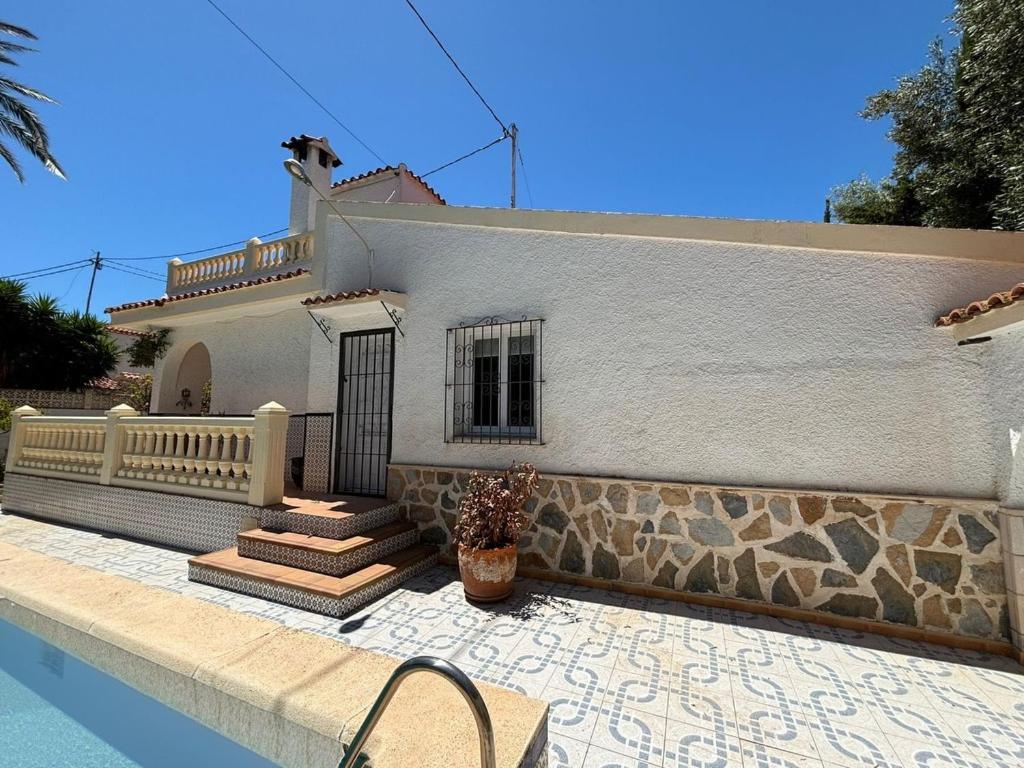 אל קאמפיו Villa Con Piscina A 5 Min A Pie De La Playa Y Pau5 מראה חיצוני תמונה