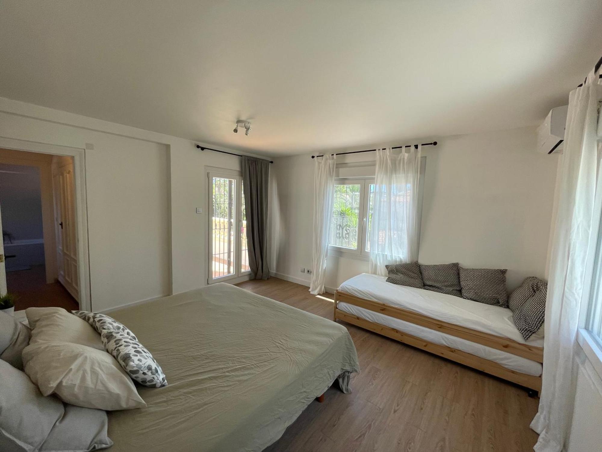 אל קאמפיו Villa Con Piscina A 5 Min A Pie De La Playa Y Pau5 מראה חיצוני תמונה